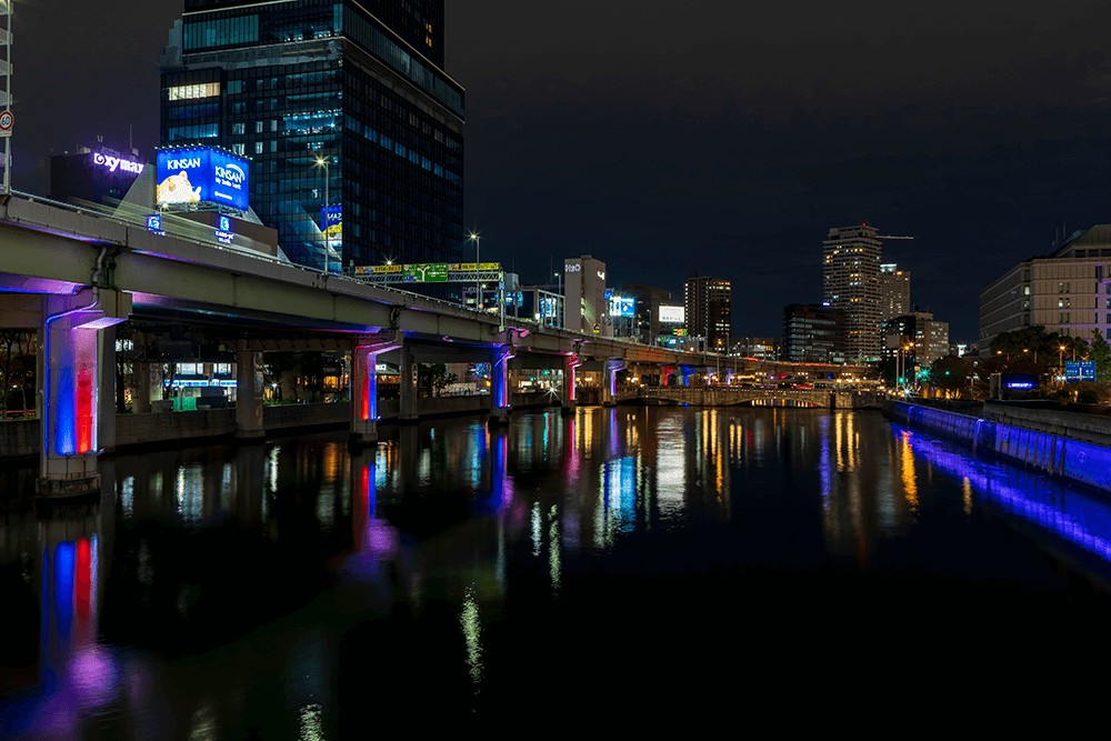 阪神高速橋脚 特別ライトアップ